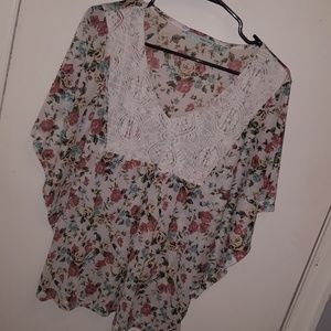 floral, crochet, flowy sleeve shirt